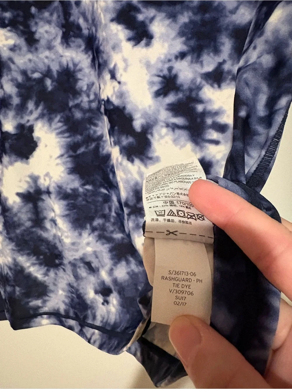 Gap Body Rashgaurd Long Sleeve Tie Dye Activewear Top Blue & White large